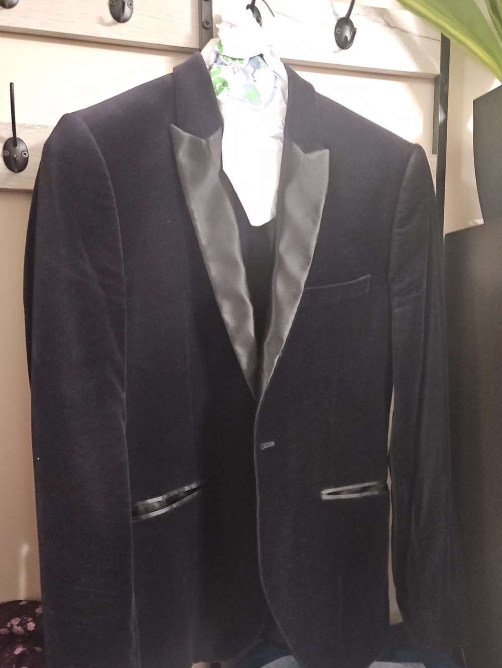 Men's Black Velvet Tuxedo Blazer with Satin Lapel